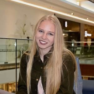 Meet your Posher, Anna